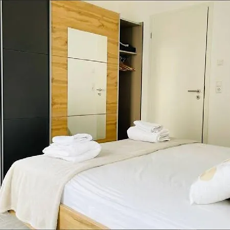 1 Bedroom In Center With Terrace 31--2 *